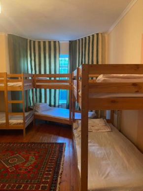 Hostel 888